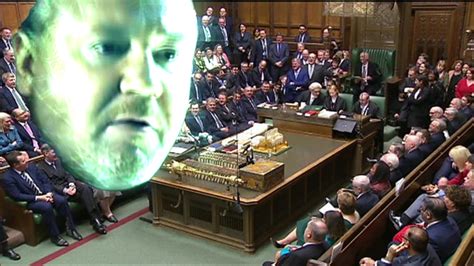 Ray Winstone stars in bet365 ad by Drummond .